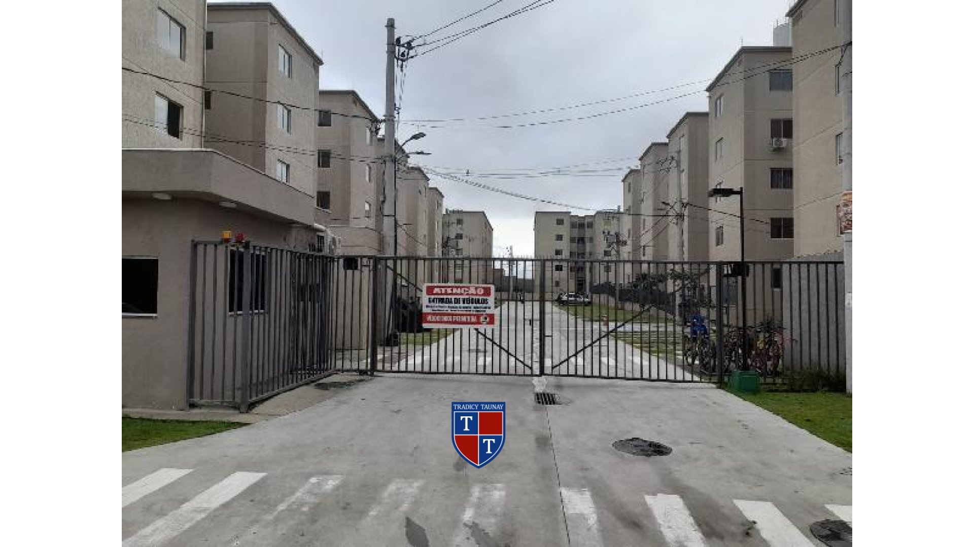 APARTAMENTO em SANTA CRUZ