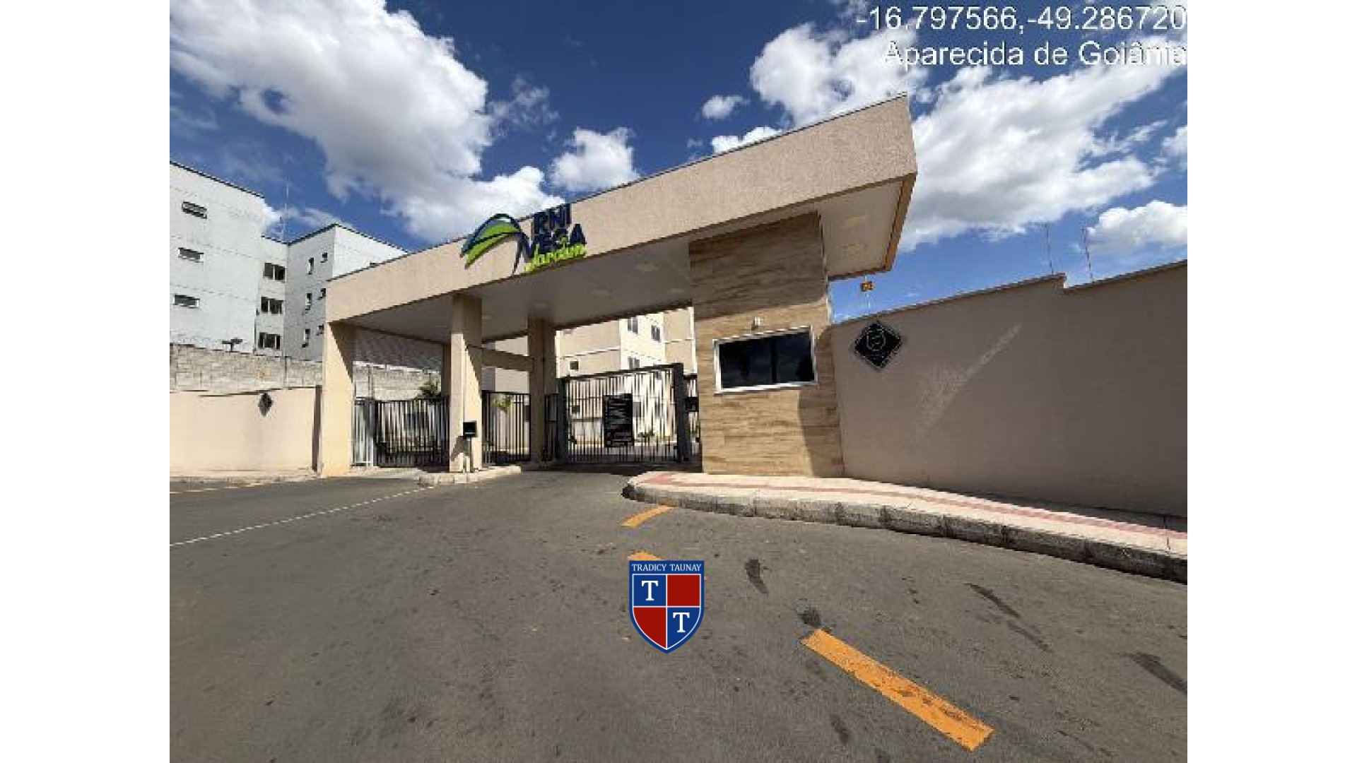 APARTAMENTO em VILA OLIVEIRA
