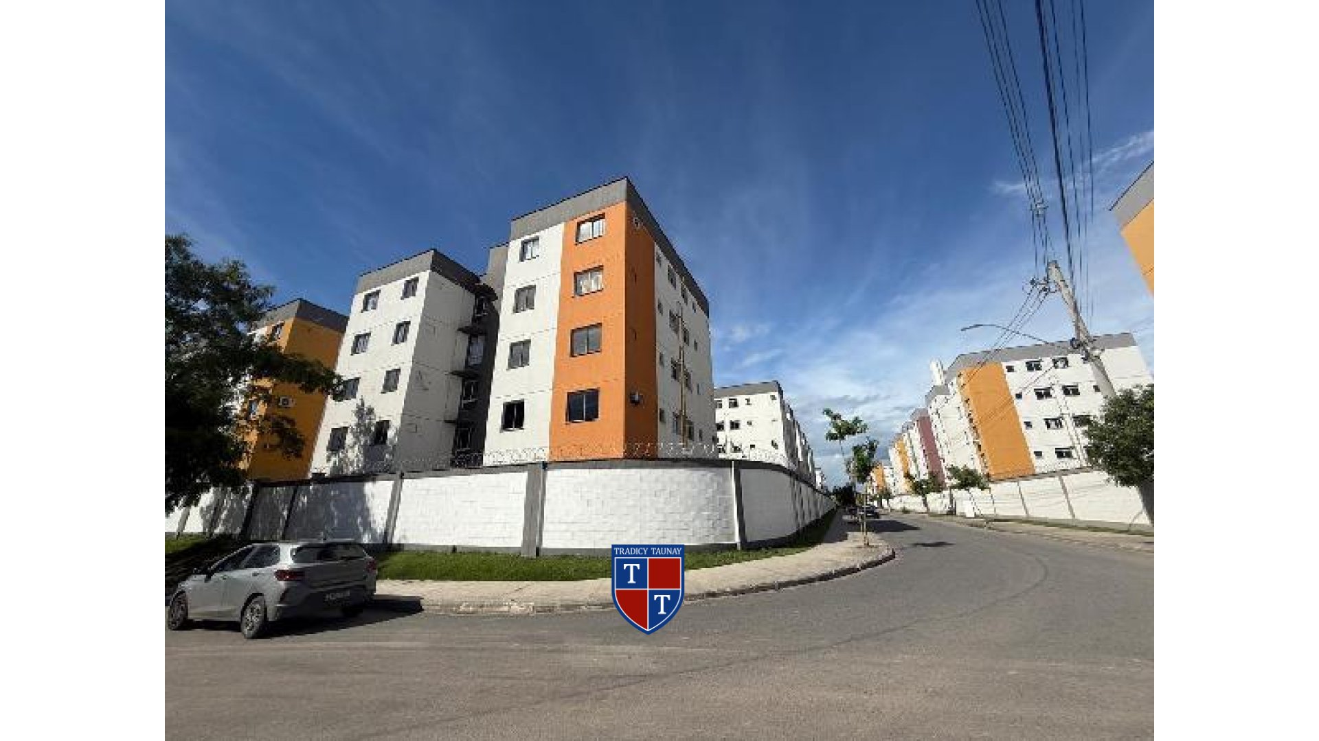 APARTAMENTO em JARDIM GRAMACHO