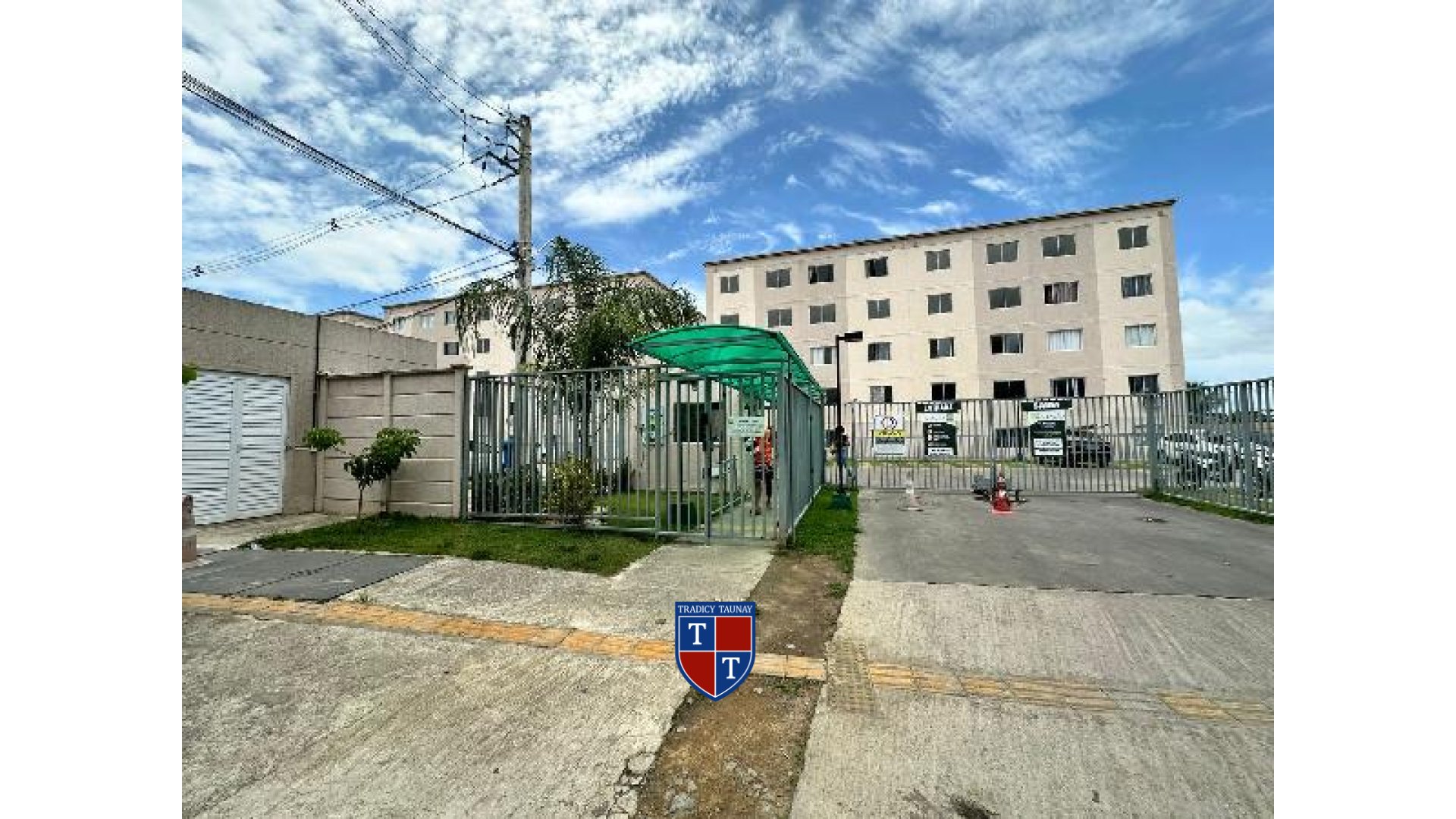 APARTAMENTO em FAZENDA GRANDE I