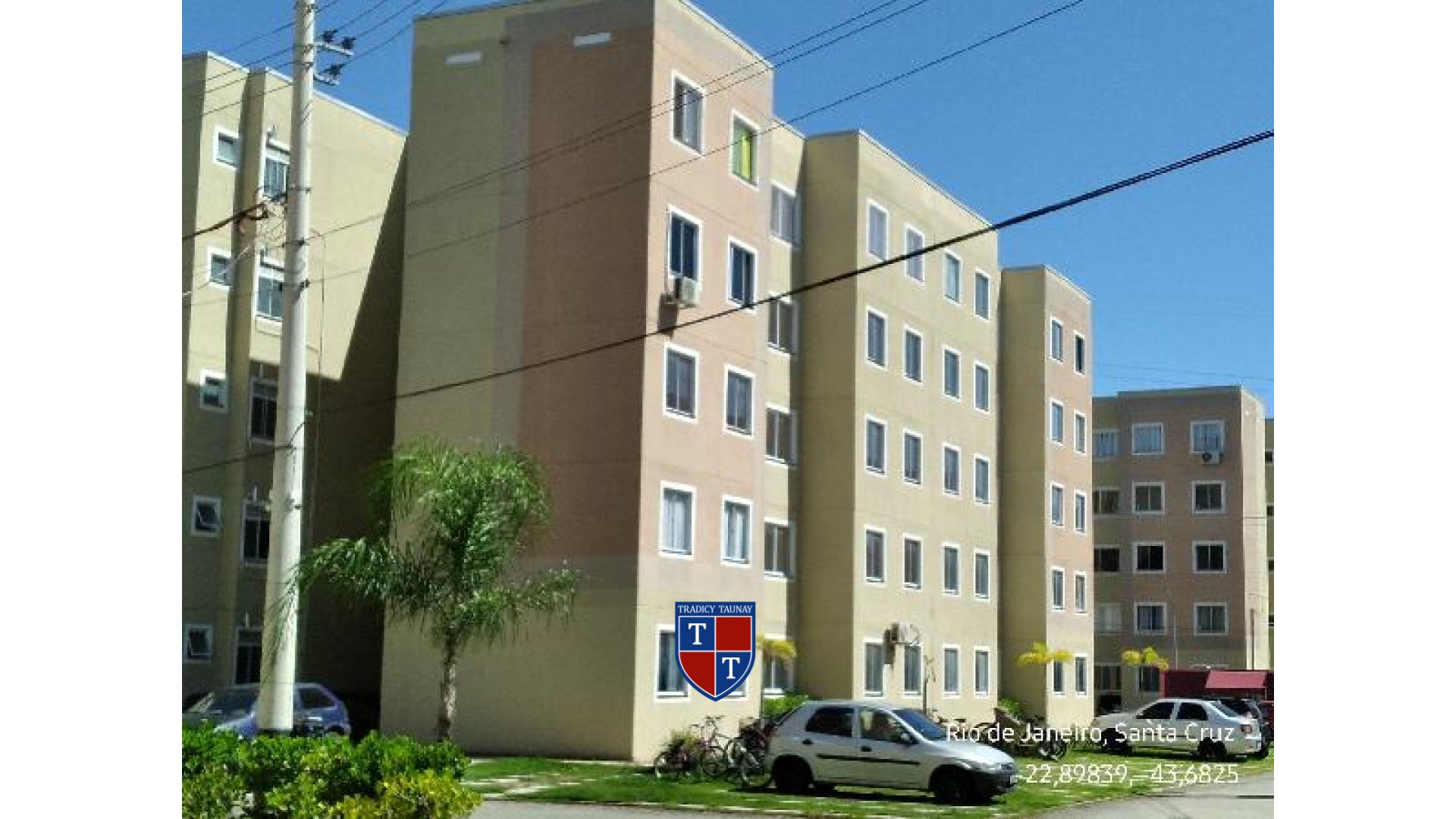 APARTAMENTO em FREG DE SANTA CRUZ