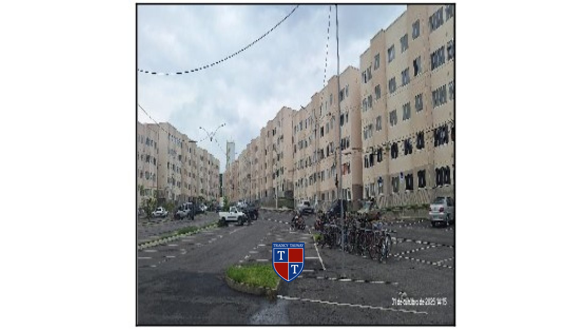 APARTAMENTO em SANTA CRUZ