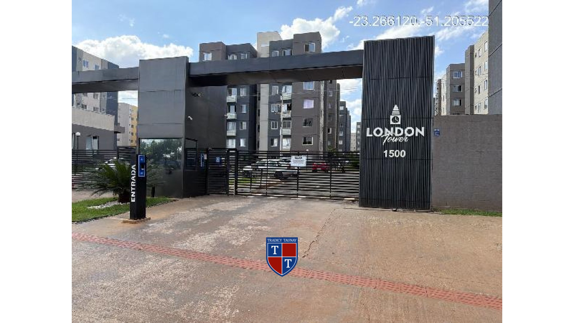 APARTAMENTO em JARDIM MARIA CELINA