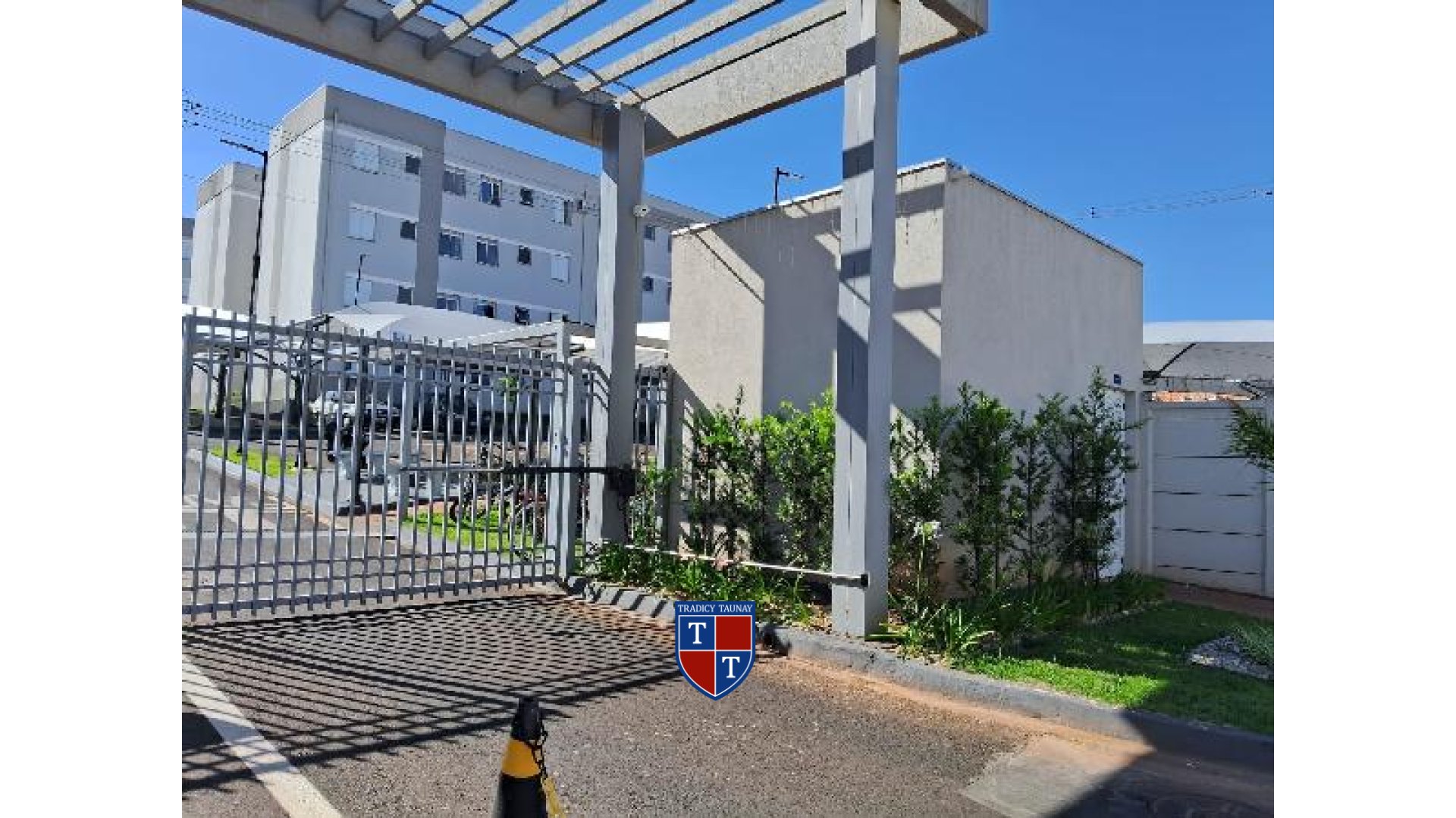 APARTAMENTO em ATHENAS PAULISTA
