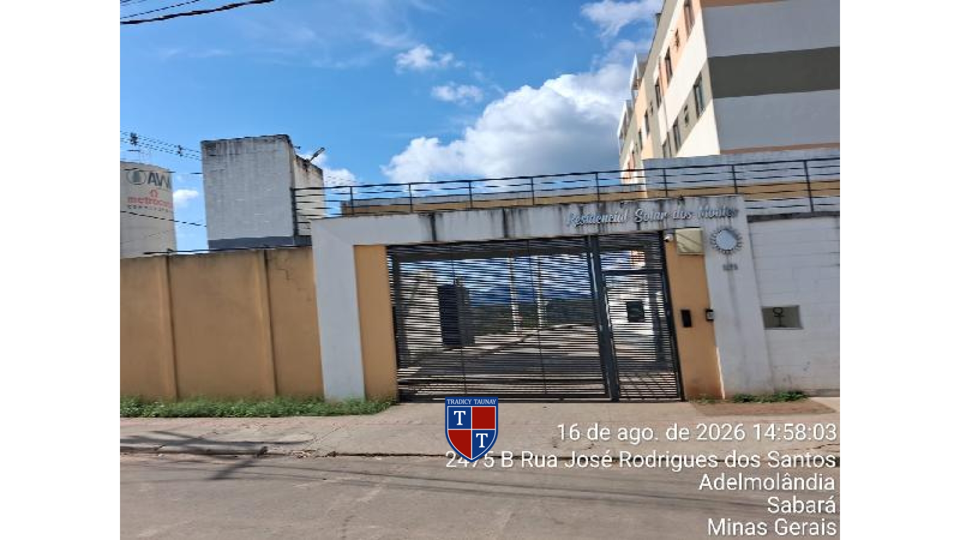 APARTAMENTO em ADELMOLANDIA