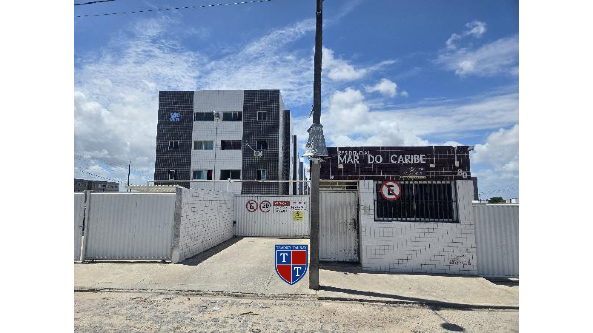 APARTAMENTO em PARATIBE