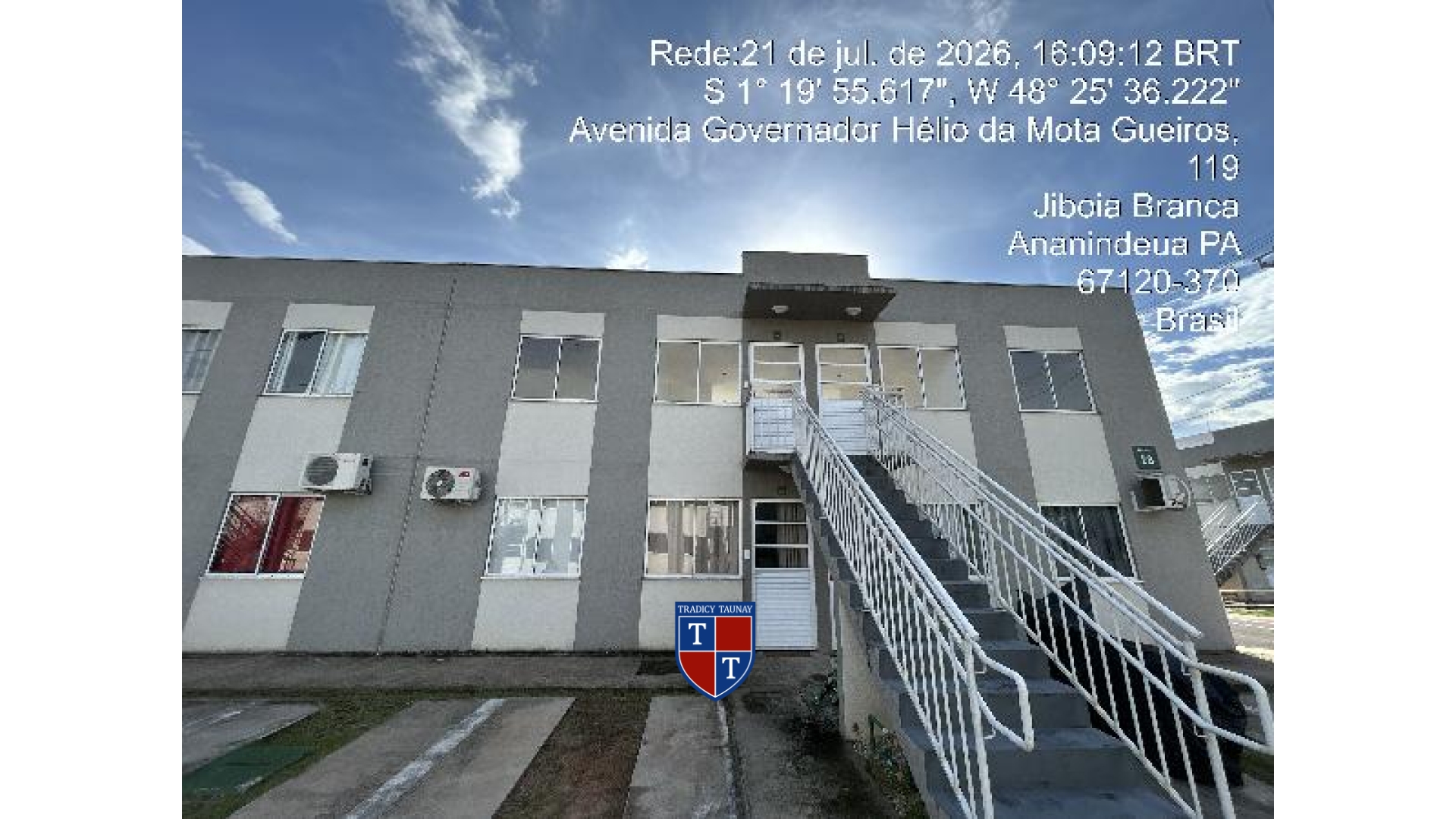 APARTAMENTO em COQUEIRO