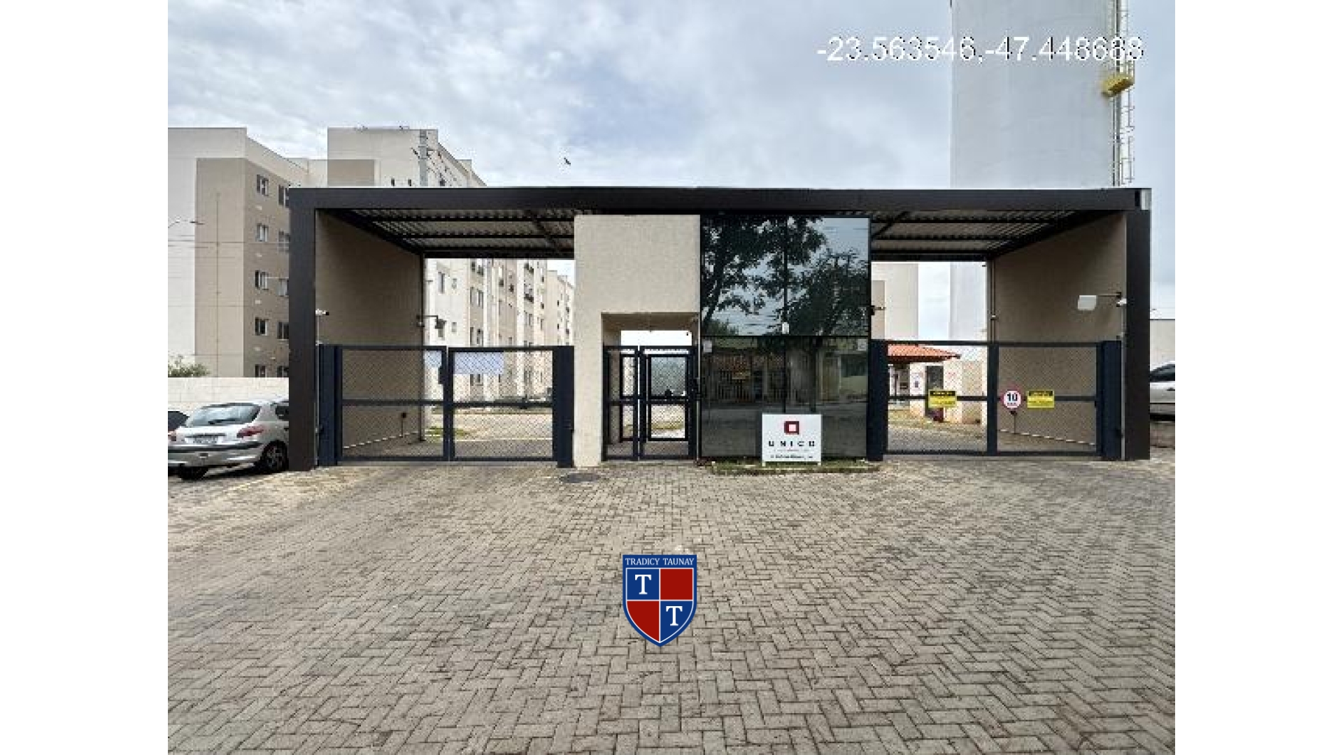 APARTAMENTO em VILA SANTO ANTONIO