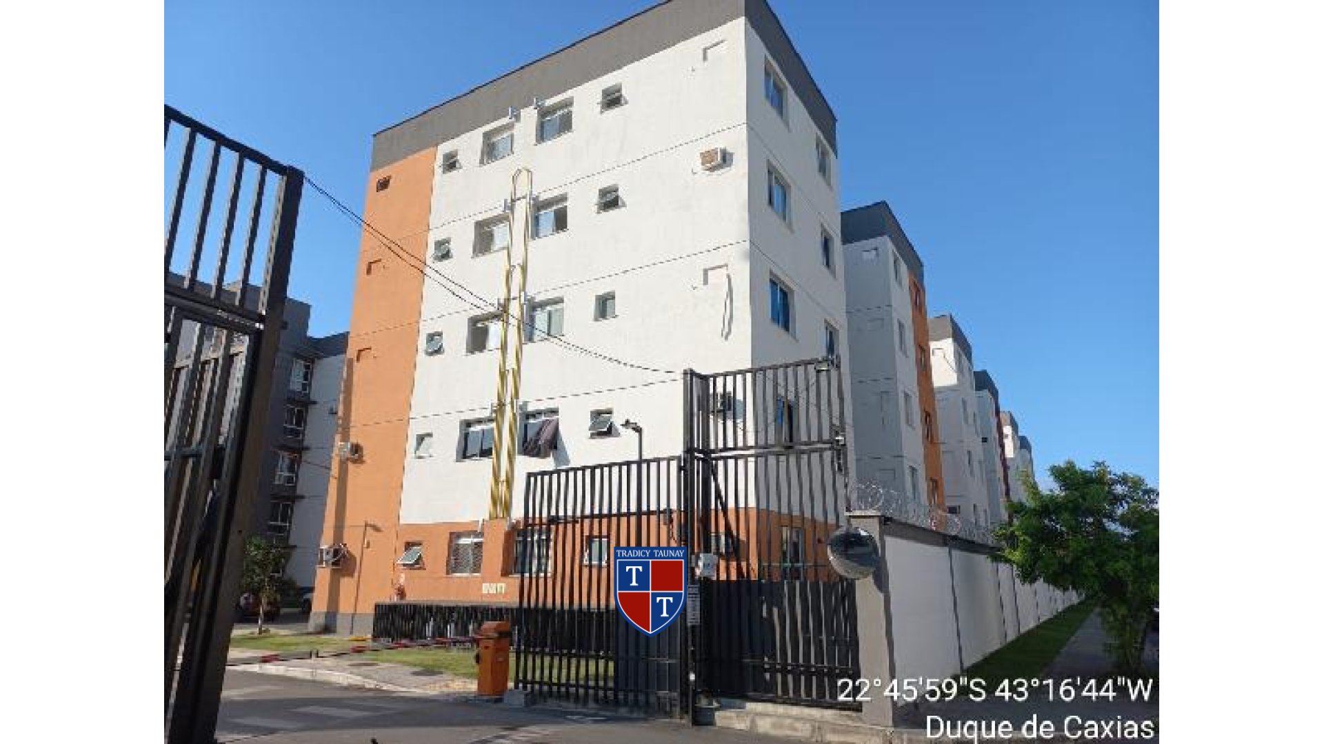 APARTAMENTO em JARDIM GRAMACHO