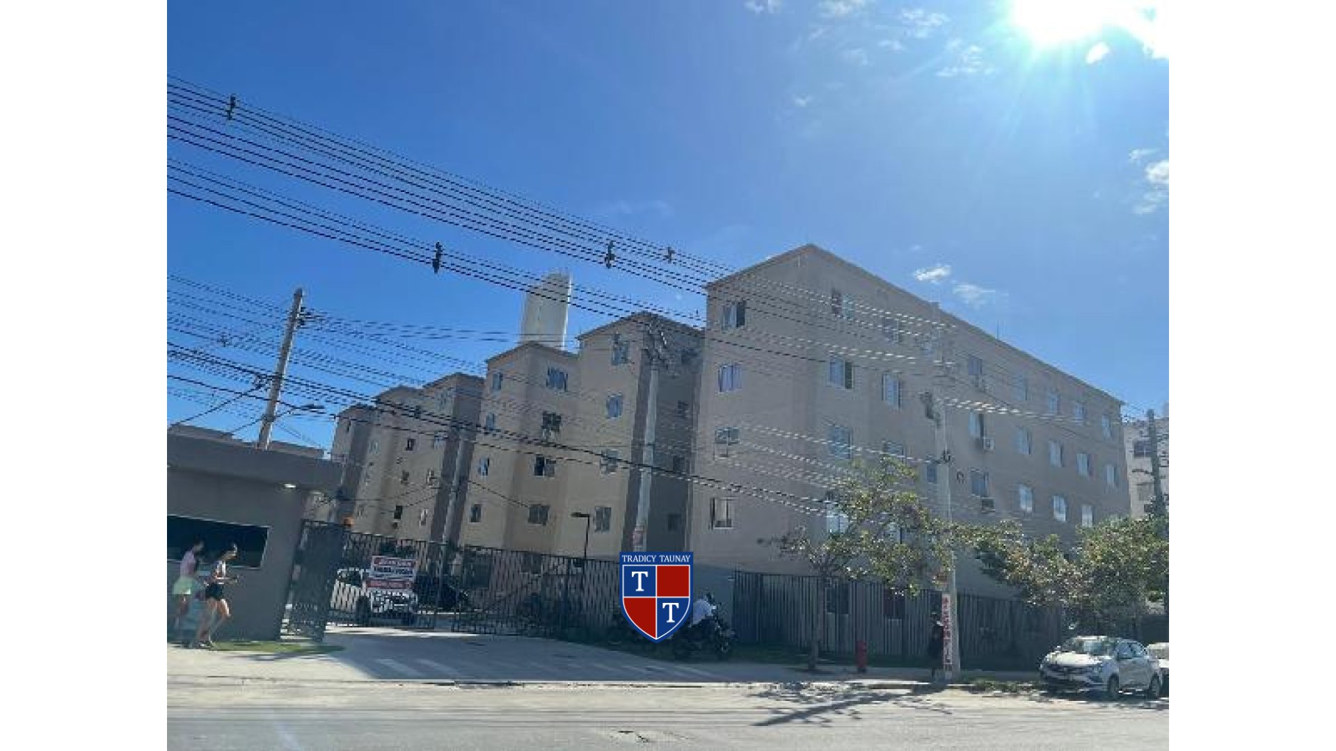 APARTAMENTO em SANTA CRUZ