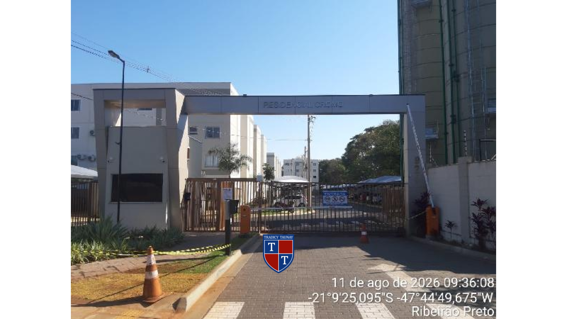 APARTAMENTO em JARDIM OURO BRANCO