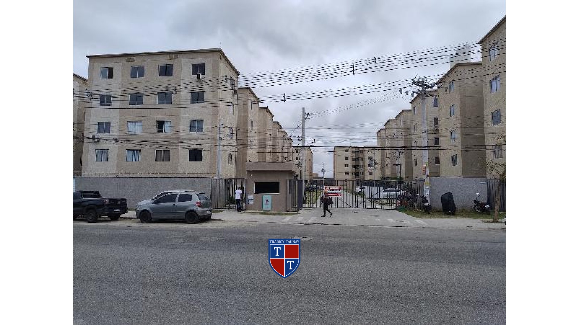 APARTAMENTO em SANTA CRUZ