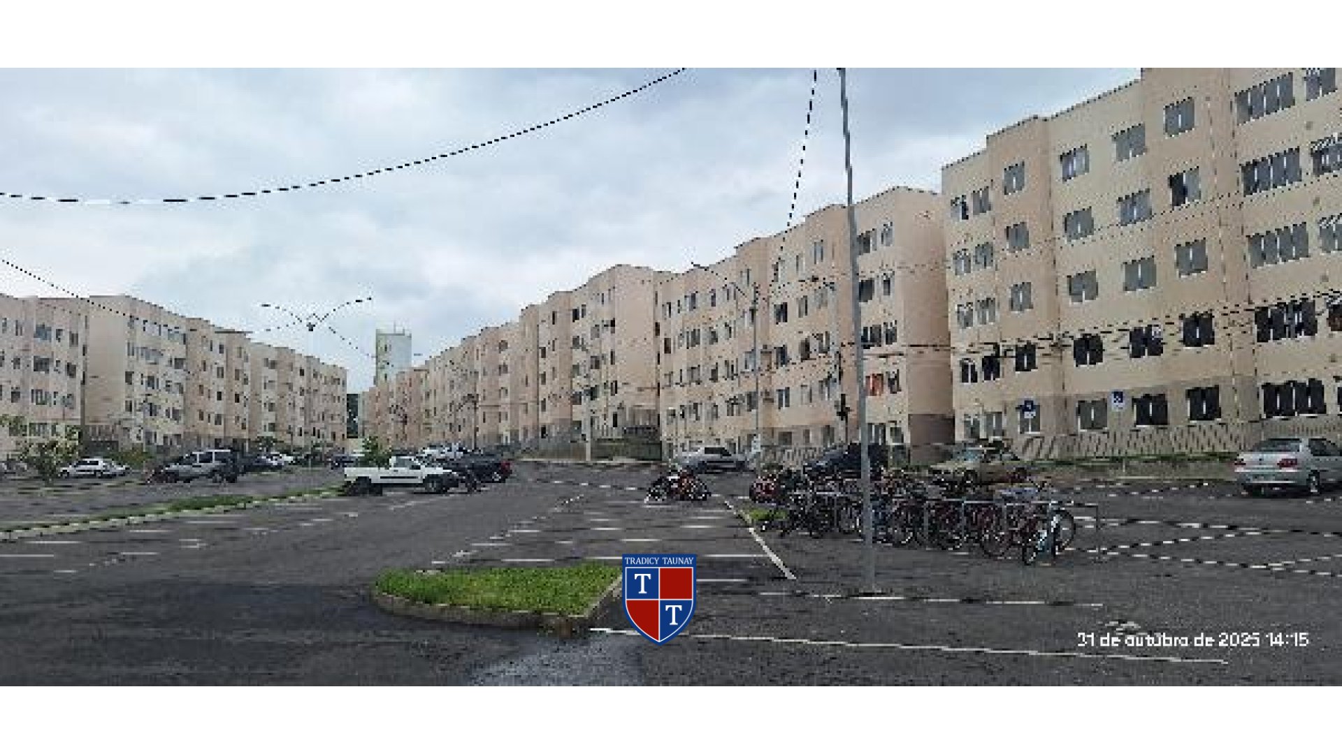 APARTAMENTO em SANTA CRUZ