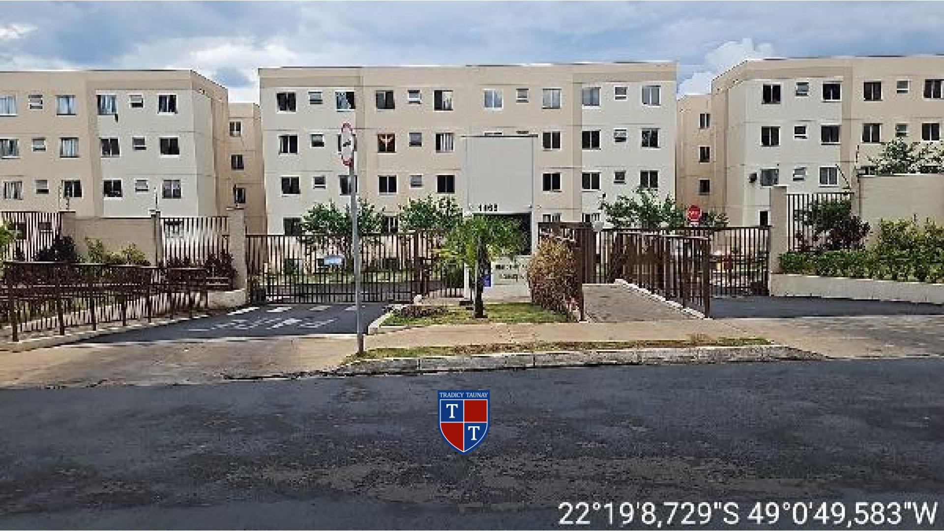 APARTAMENTO em JARDIM COUNTRY CLUB