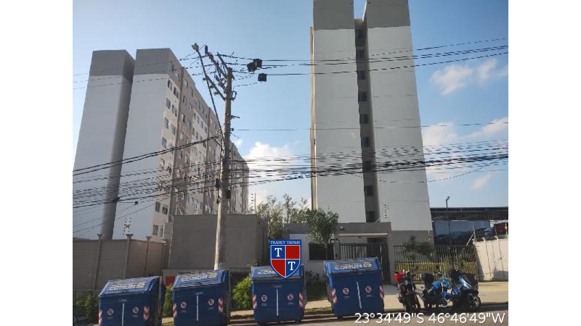 APARTAMENTO em JARDIM GILDA MARIA