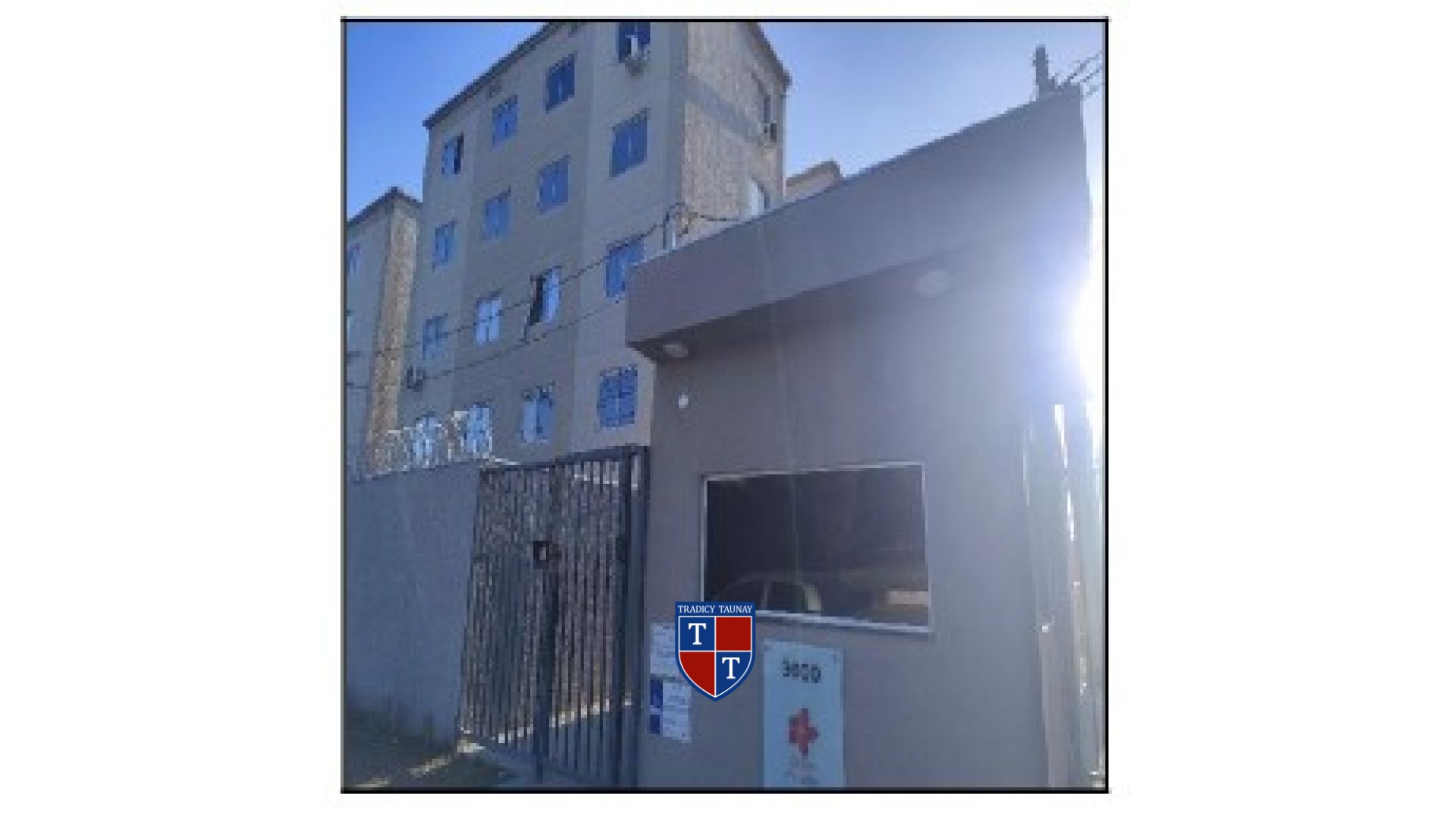 APARTAMENTO em SANTA CRUZ