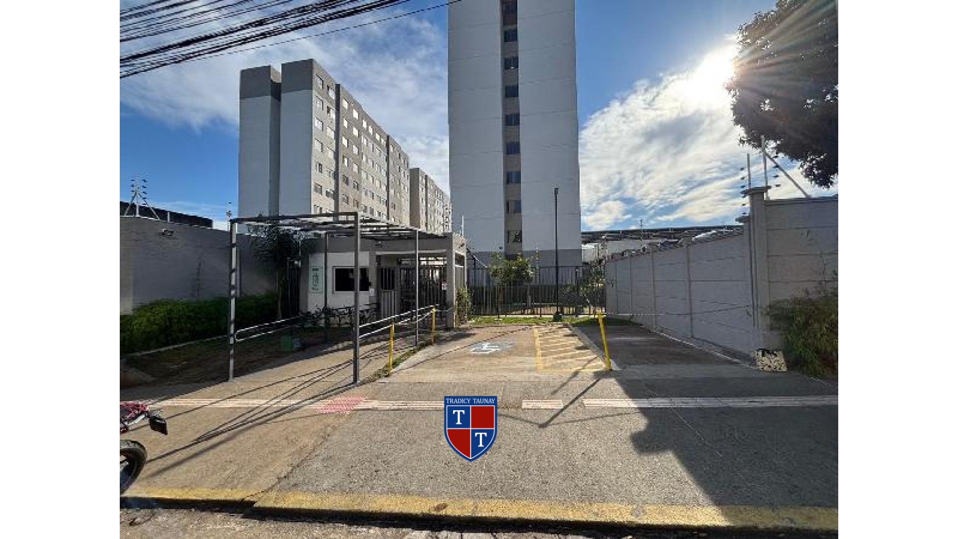 APARTAMENTO em JARDIM GILDA MARIA