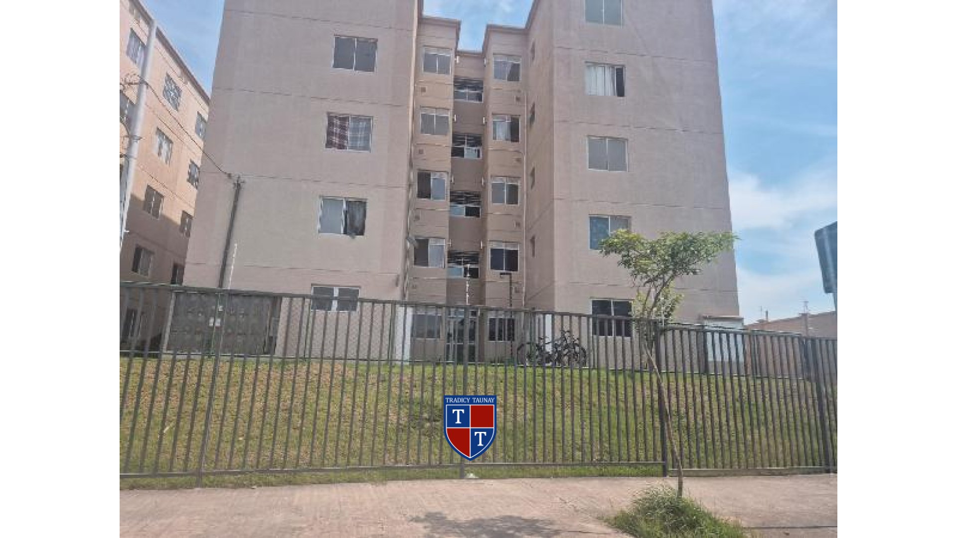 APARTAMENTO em GUARATIBA