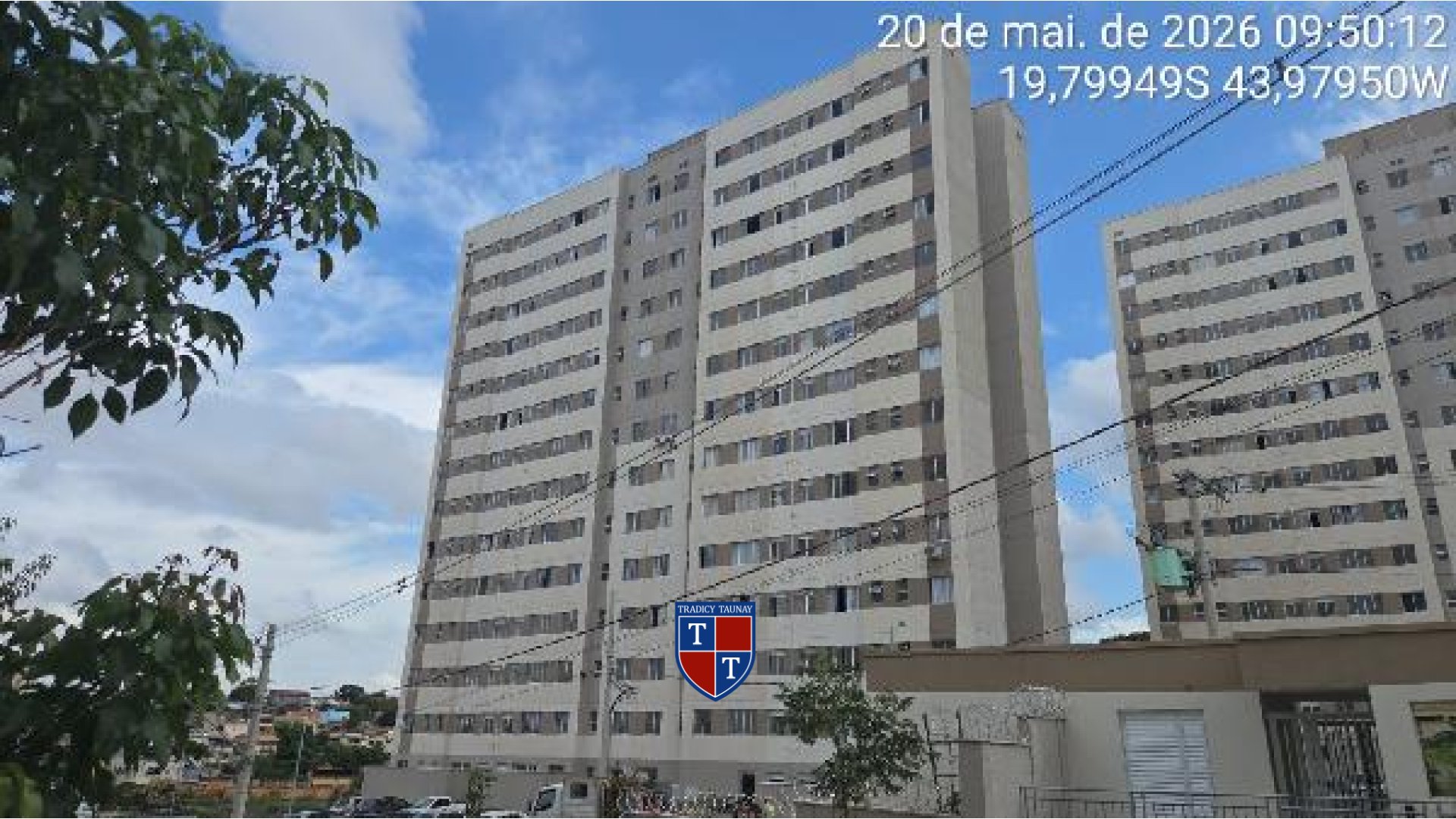 APARTAMENTO em MANTIQUEIRA