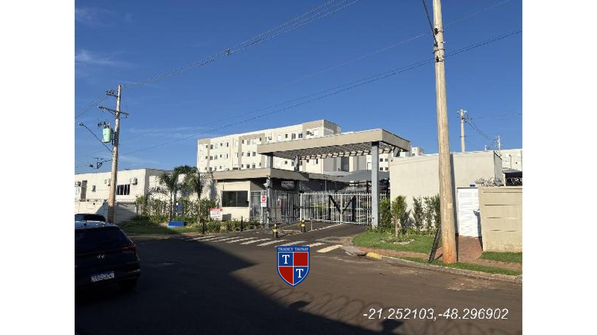 APARTAMENTO em ATHENAS PAULISTA