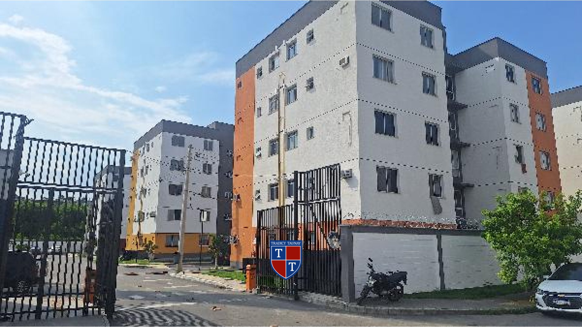 APARTAMENTO em JARDIM GRAMACHO