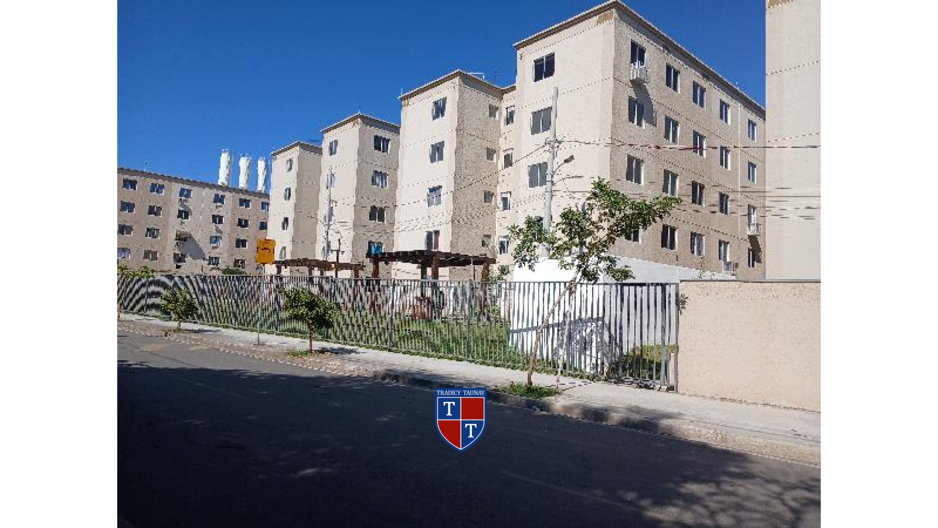 APARTAMENTO em GUARATIBA