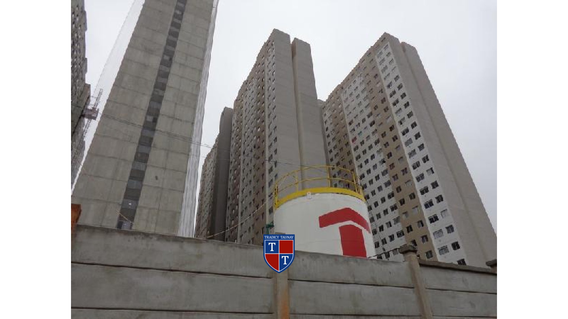 APARTAMENTO em JARDIM PEREIRA LEITE