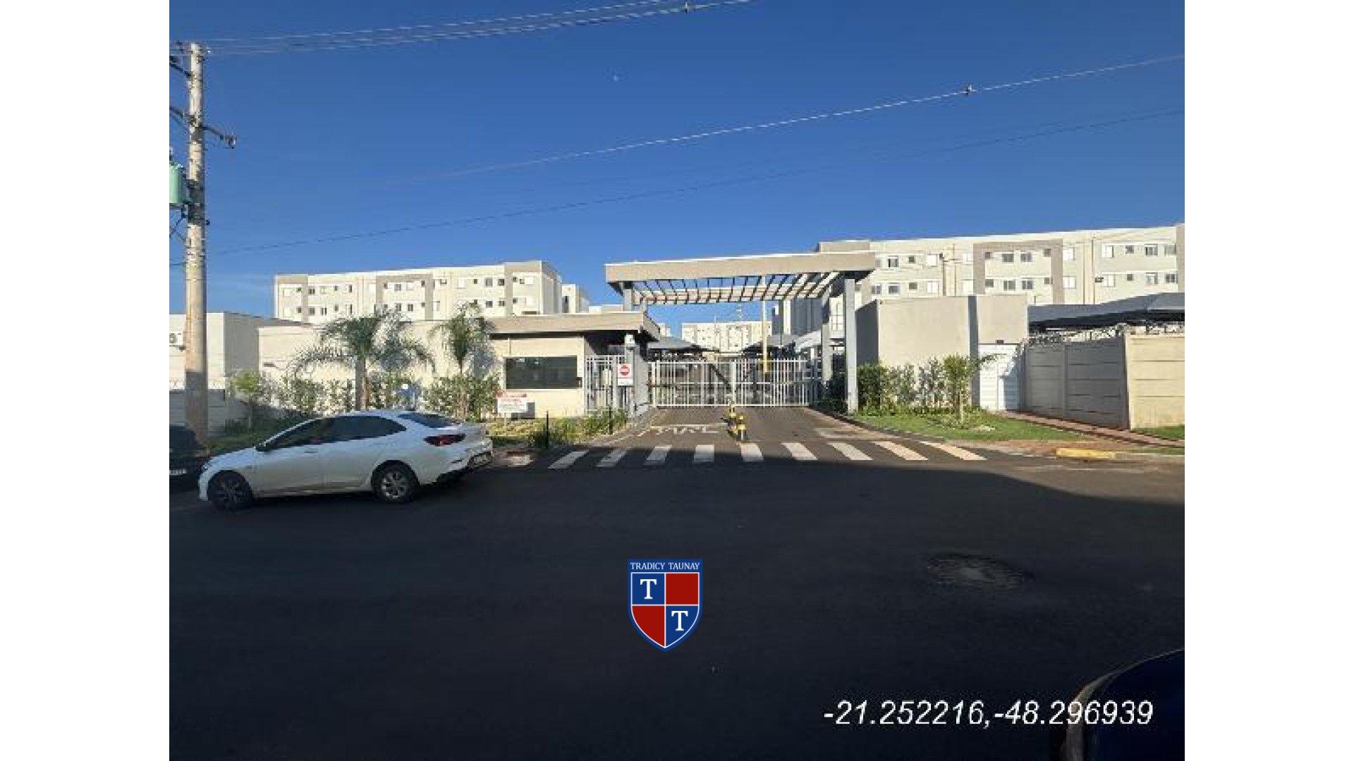 APARTAMENTO em ATHENAS PAULISTA
