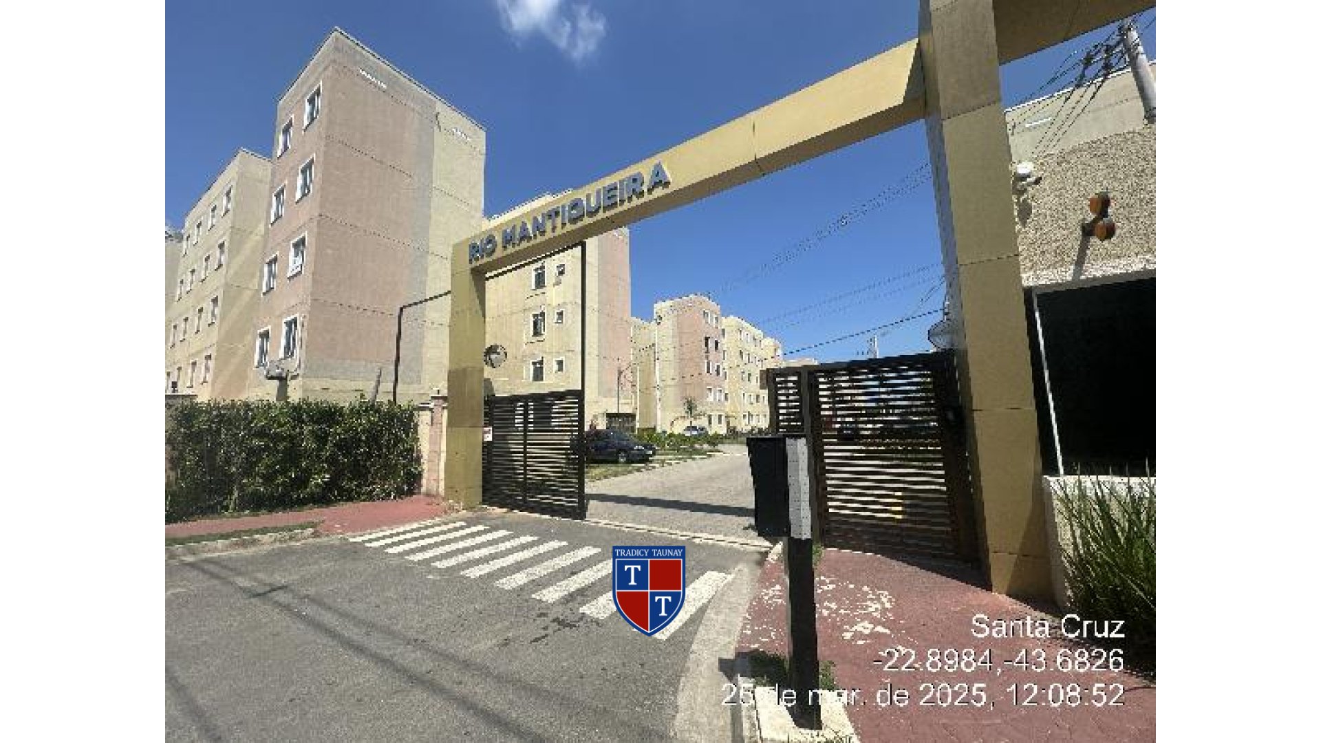 APARTAMENTO em SANTA CRUZ
