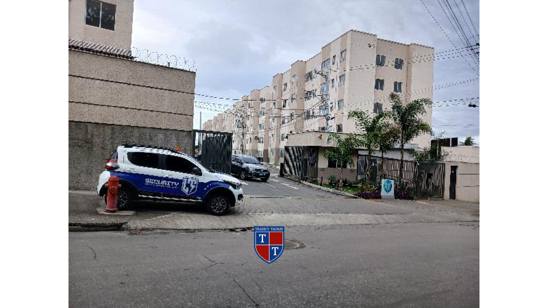 APARTAMENTO em SANTA CRUZ
