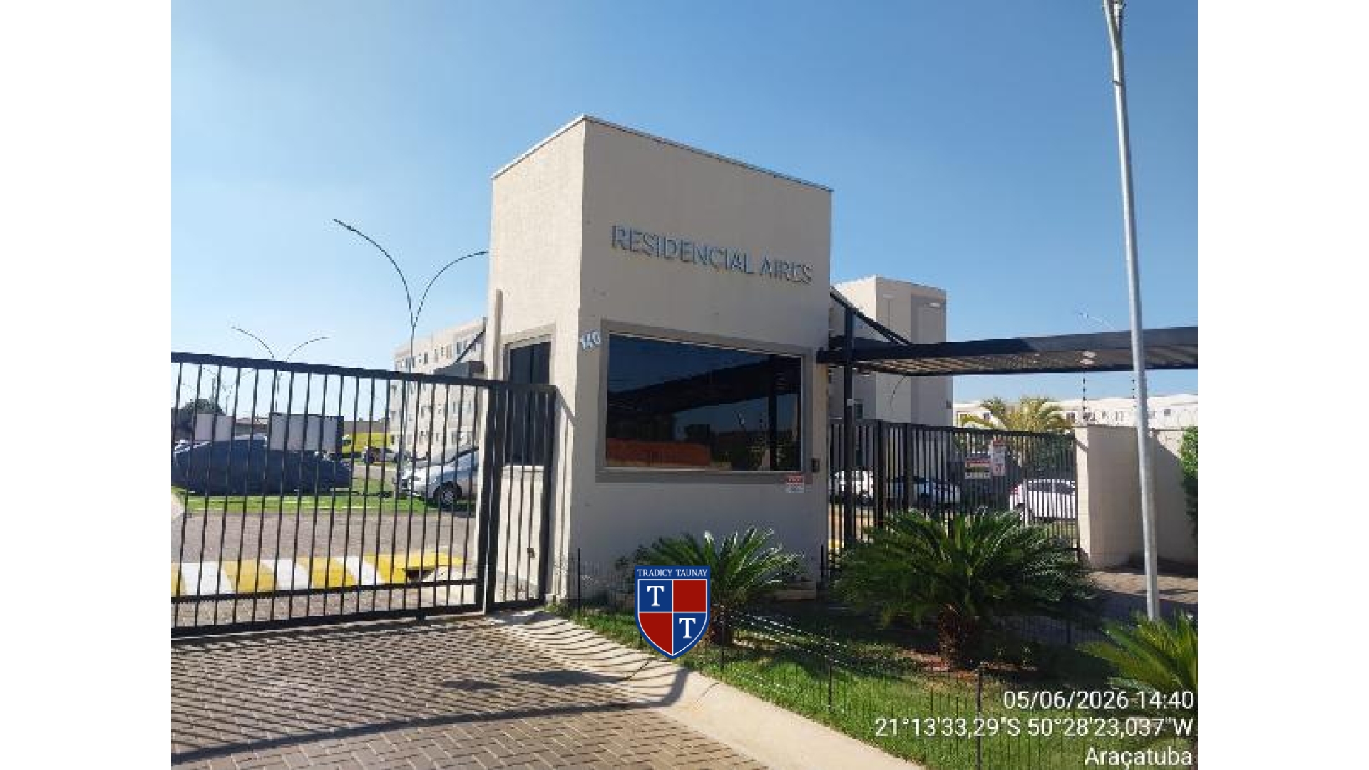 APARTAMENTO em CONJUNTO HABITACIONAL CLAUDIONOR CINTI