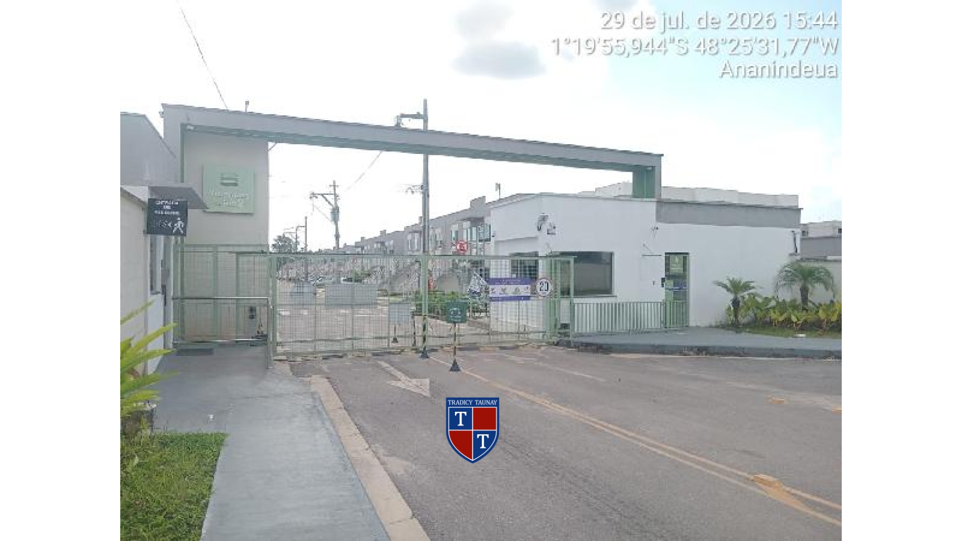 APARTAMENTO em COQUEIRO