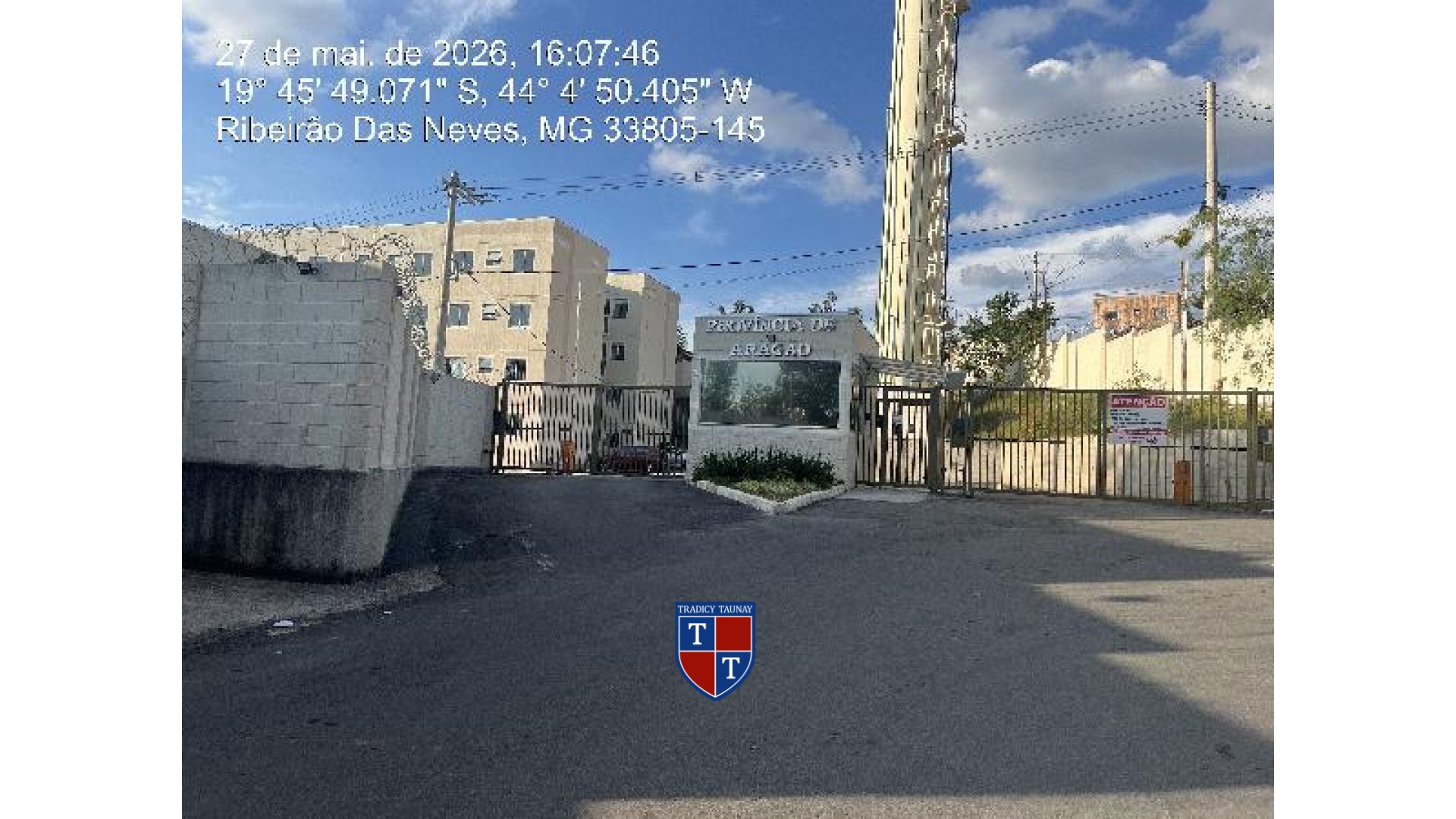 APARTAMENTO em DONA CLARA