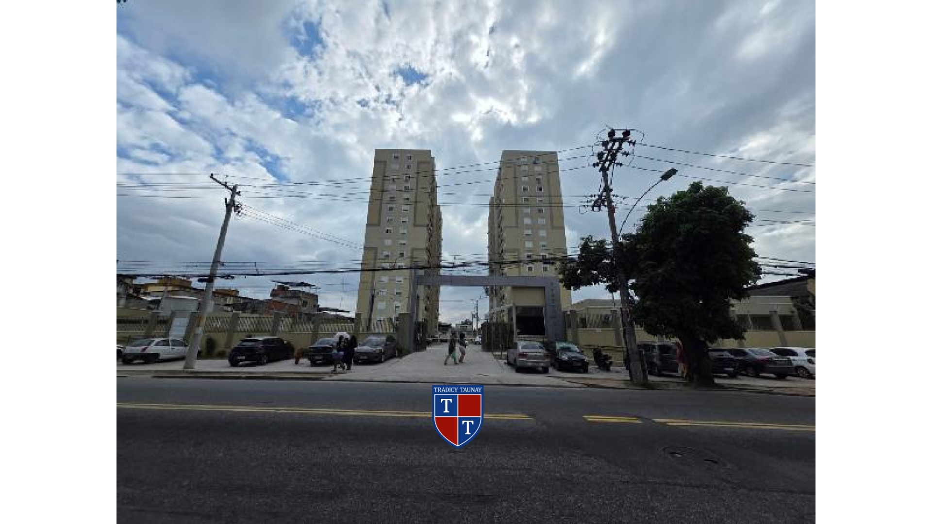 APARTAMENTO em COLEGIO