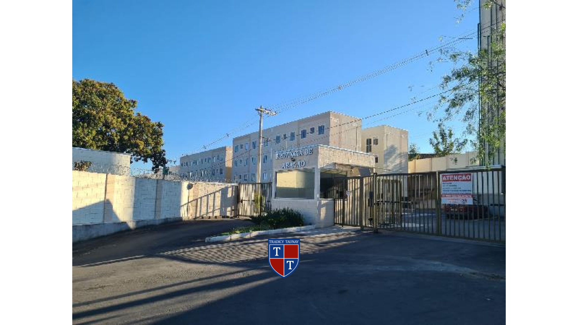 APARTAMENTO em DONA CLARA