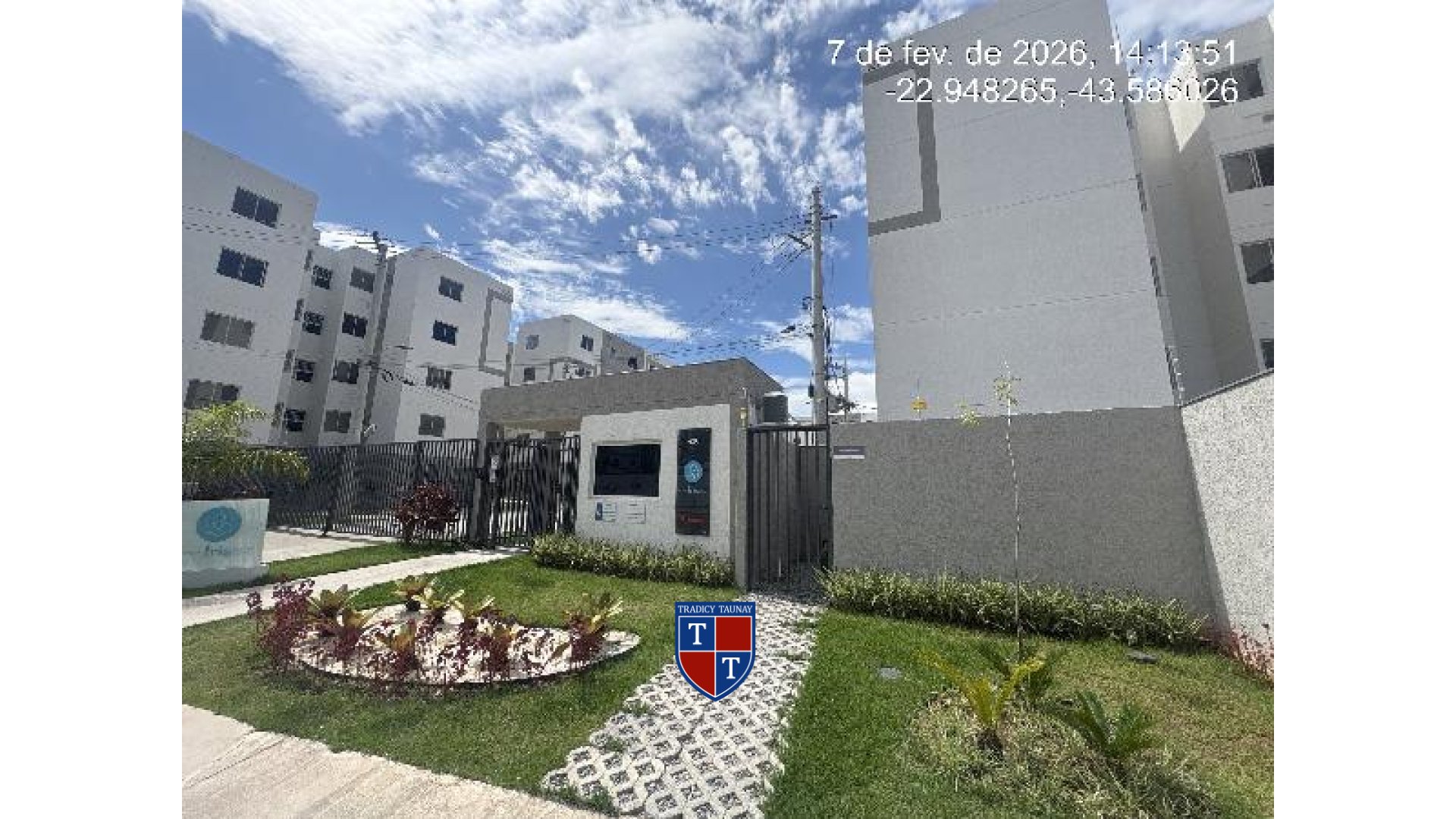 APARTAMENTO em GUARATIBA