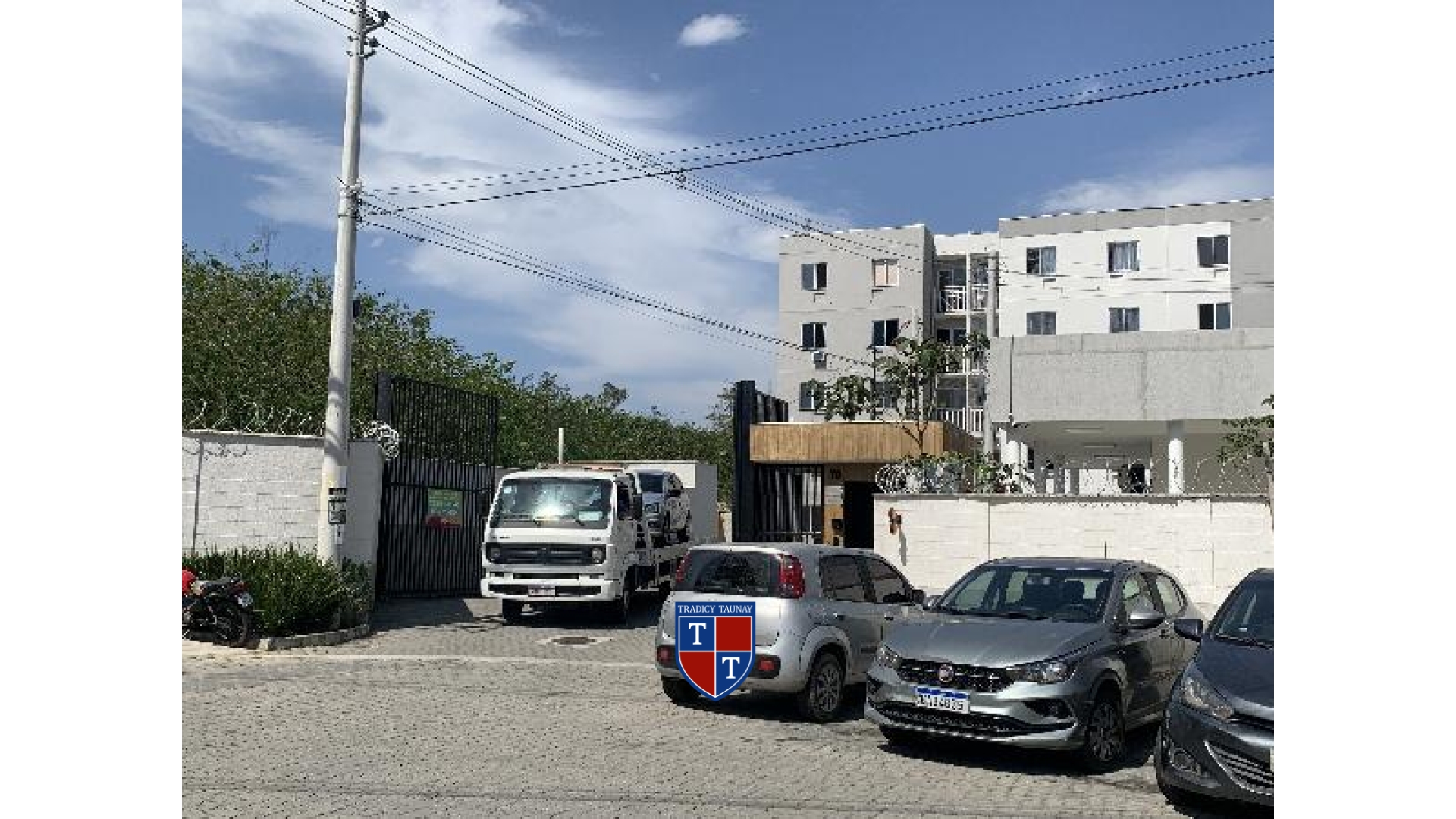 APARTAMENTO em GUARATIBA