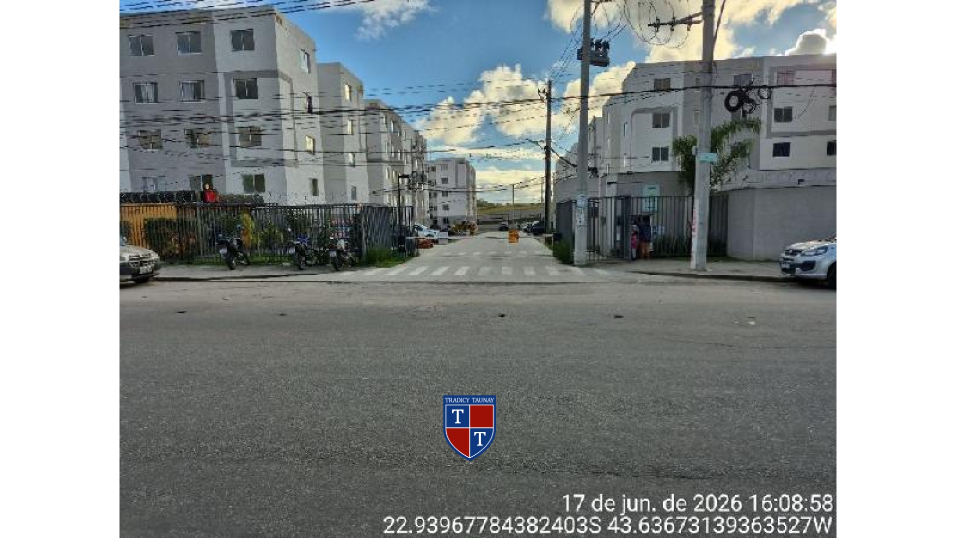 APARTAMENTO em SANTA CRUZ