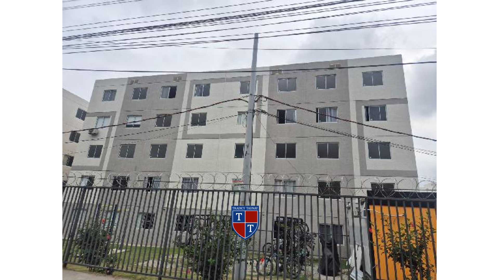 APARTAMENTO em SANTA CRUZ
