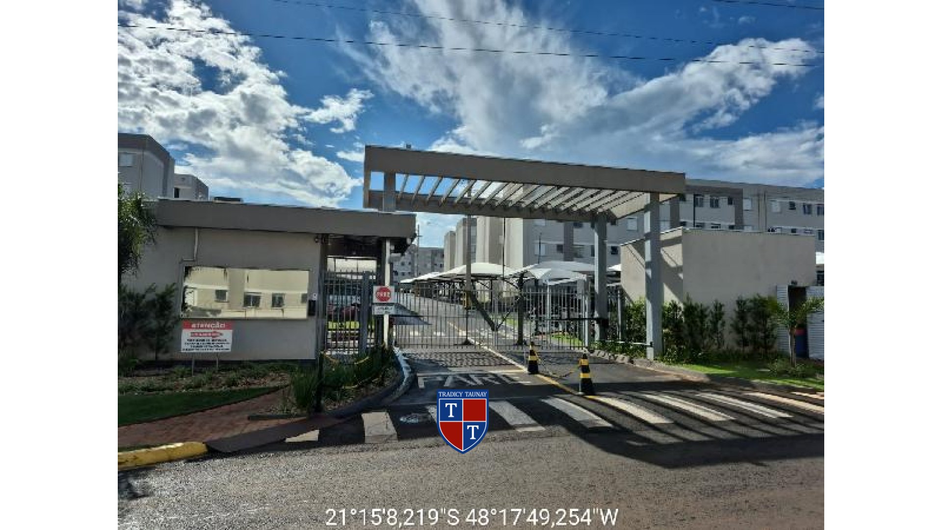 APARTAMENTO em ATHENAS PAULISTA
