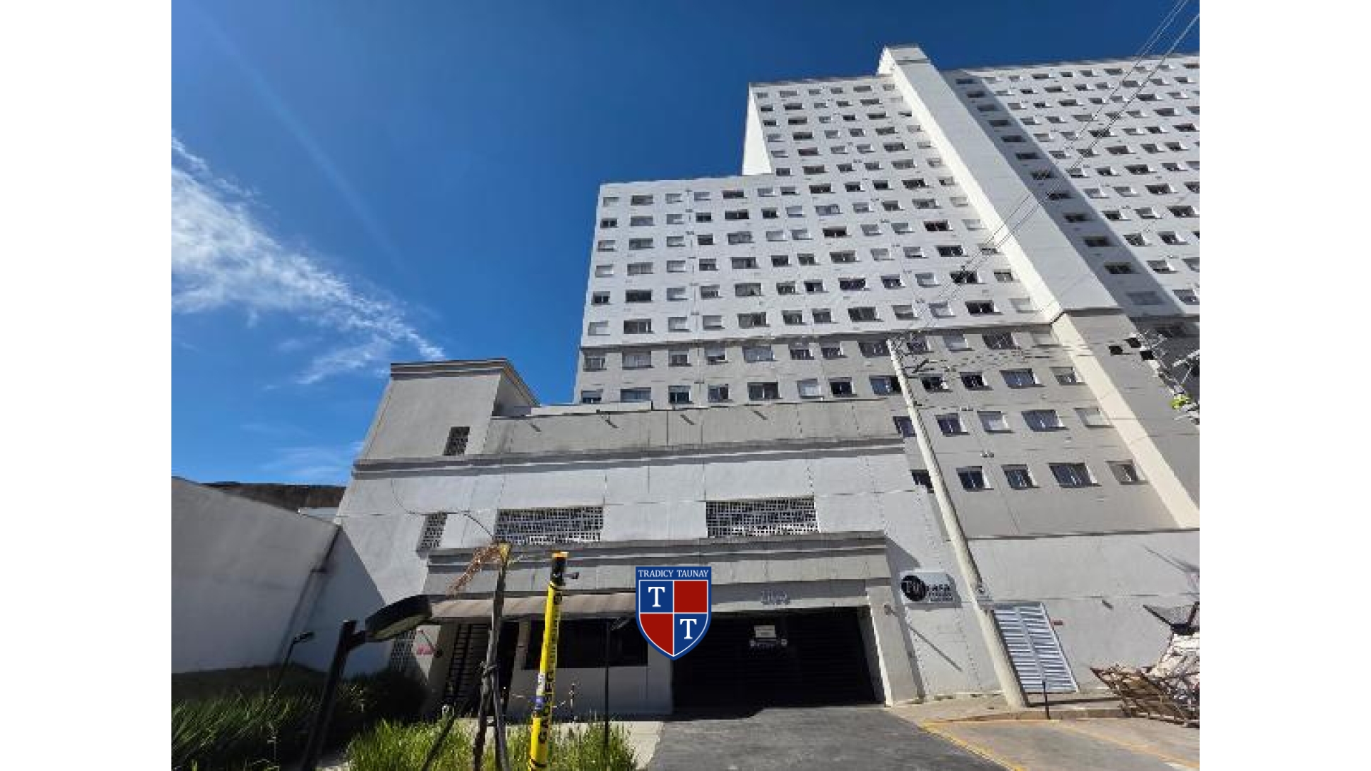 APARTAMENTO em CONJUNTO RESIDENCIAL JOSE BONIFACIO
