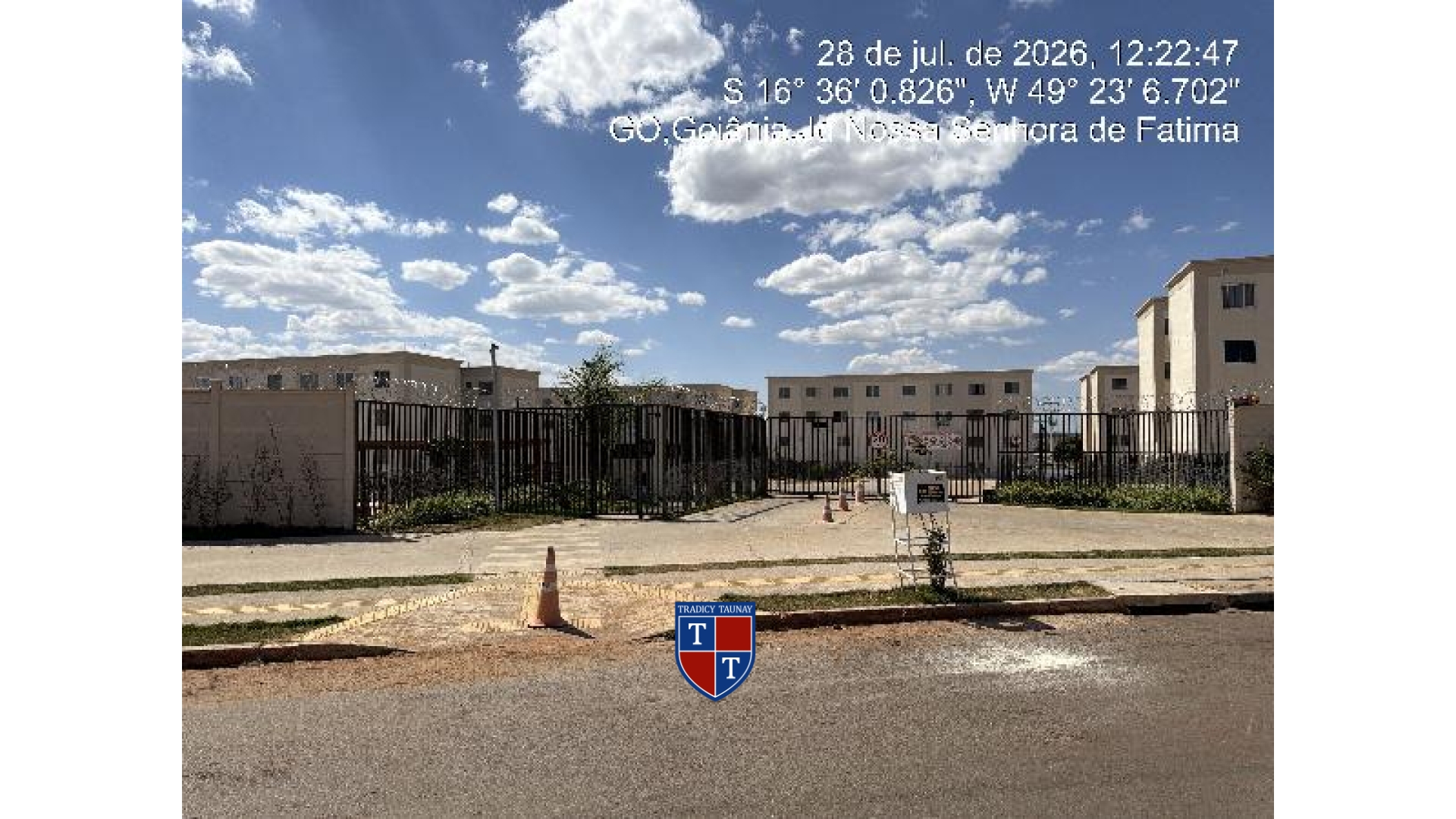APARTAMENTO em RESIDENCIAL FLORES DO CERRADO