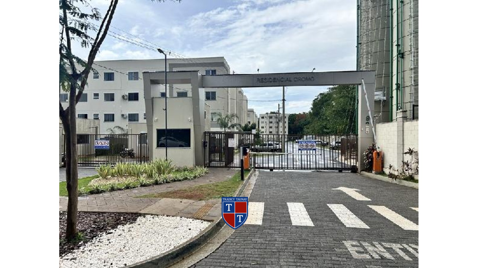 APARTAMENTO em JARDIM OURO BRANCO
