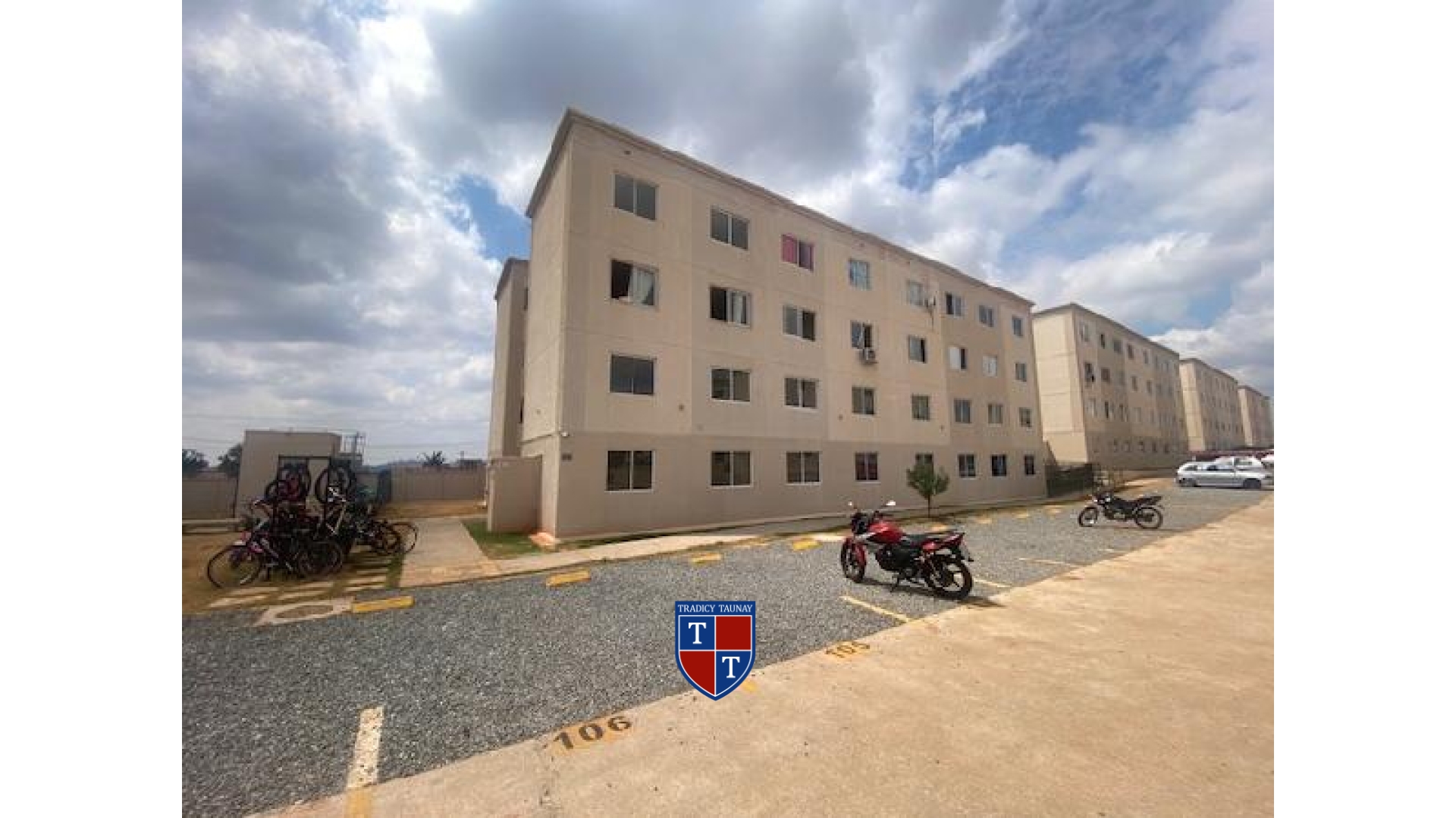 APARTAMENTO em RESIDENCIAL FLORES DO CERRADO