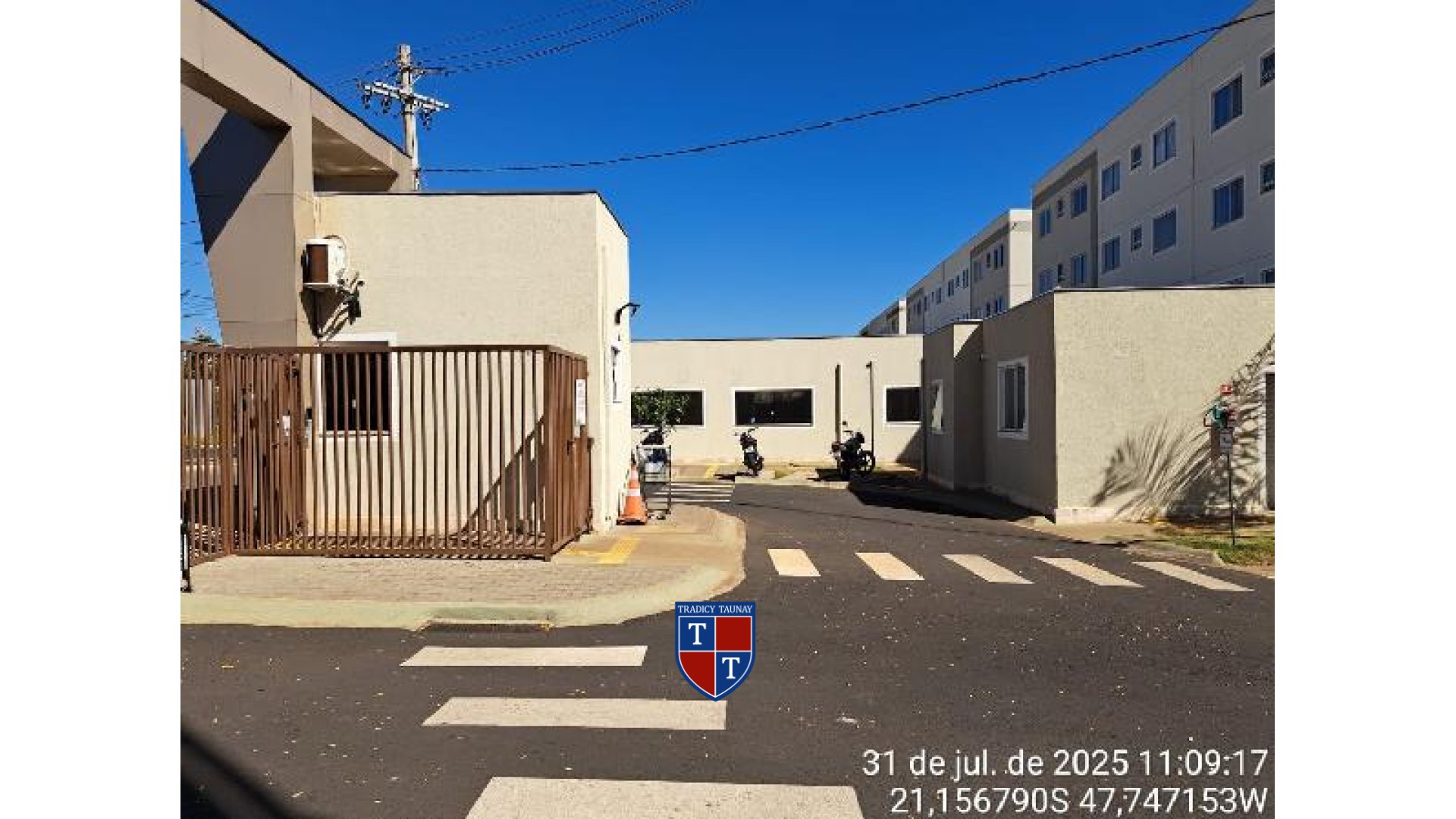 APARTAMENTO em JARDIM OURO BRANCO