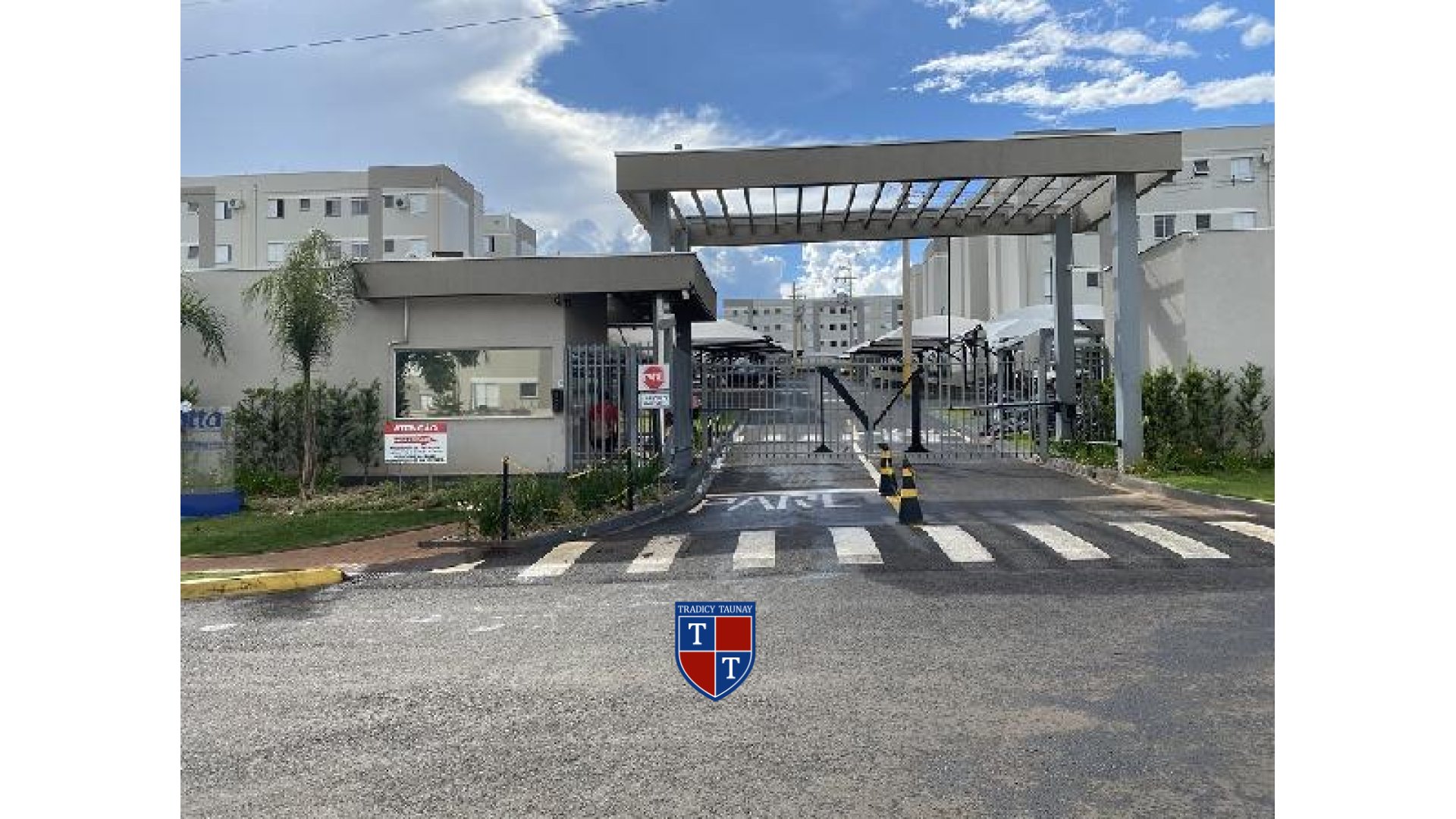 APARTAMENTO em ATHENAS PAULISTA