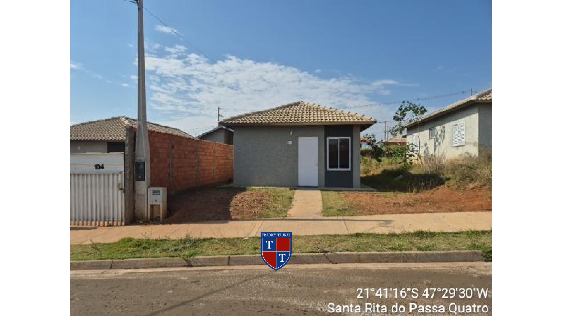 Foto 1 de CASA em JARDIM RECANTO DOS PASSAROS, SANTA RITA DO PASSA QUATRO/SP - Imóvel Retomado CAIXA Ref 8787722869383