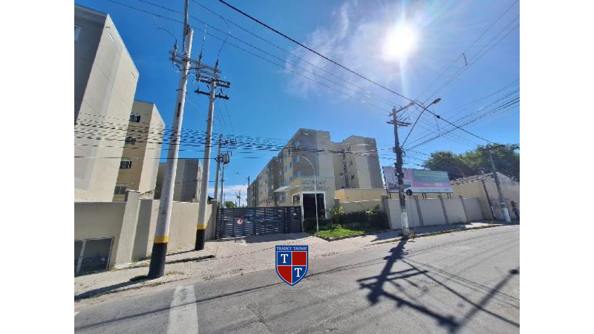 APARTAMENTO em AMENDOEIRA