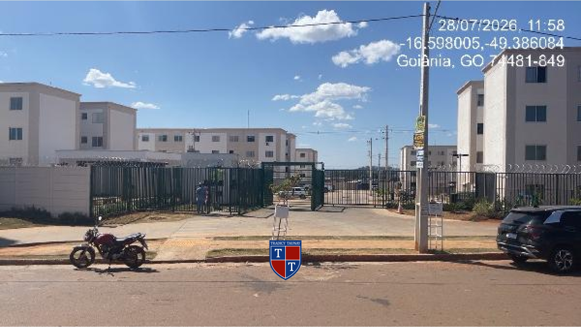 APARTAMENTO em RESIDENCIAL FLORES DO CERRADO